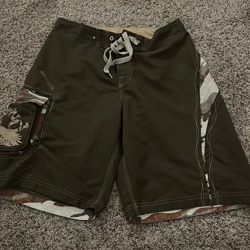 Redstone board shorts